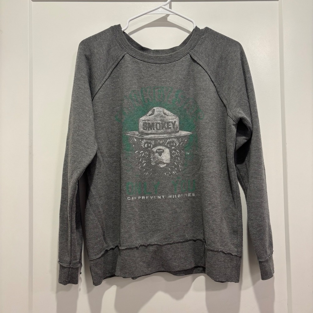 Smokey Bear Graphic Sweatshirt Medium Grey Raglan Only You Prevent Wildfires